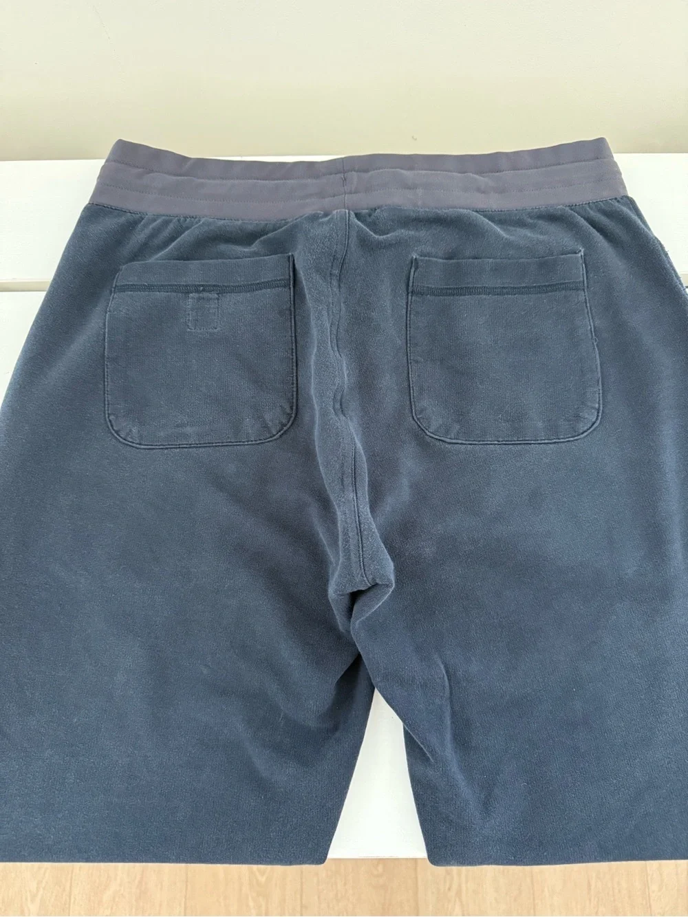 Vuori Balboa Joggers Men’s Small Navy Blue Cropped Athletic Sweatpants - Picture 5 of 7